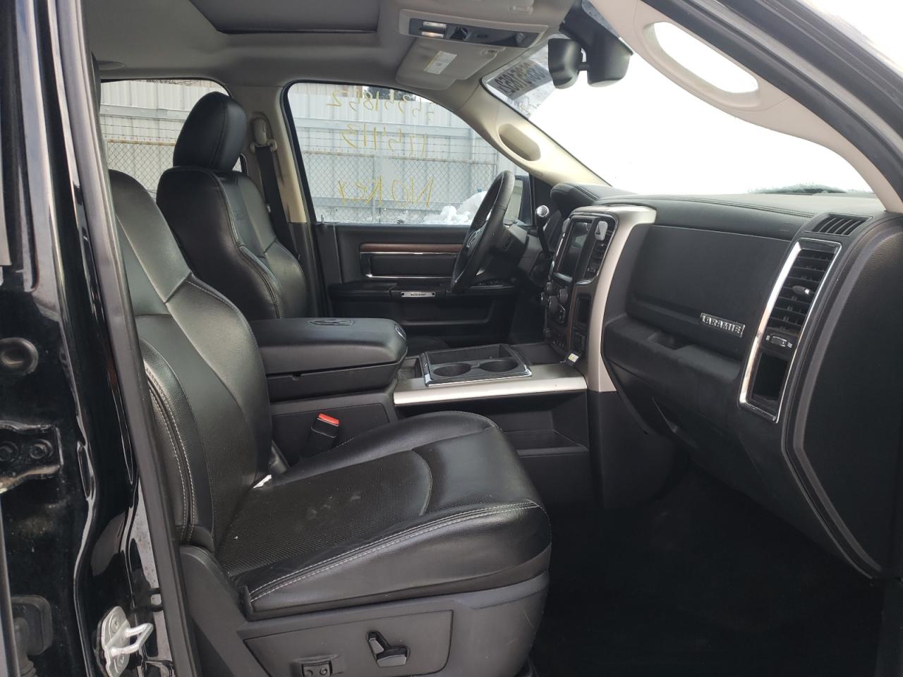 Photo 5 from auction – 2014 RAM 2500 LARAM with VIN 3C6UR5FL0EG170715