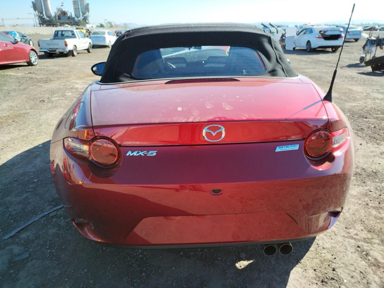 Photo 6 from auction – 2019 MAZDA MX-5 MIATA with VIN JM1NDAB76K0307086