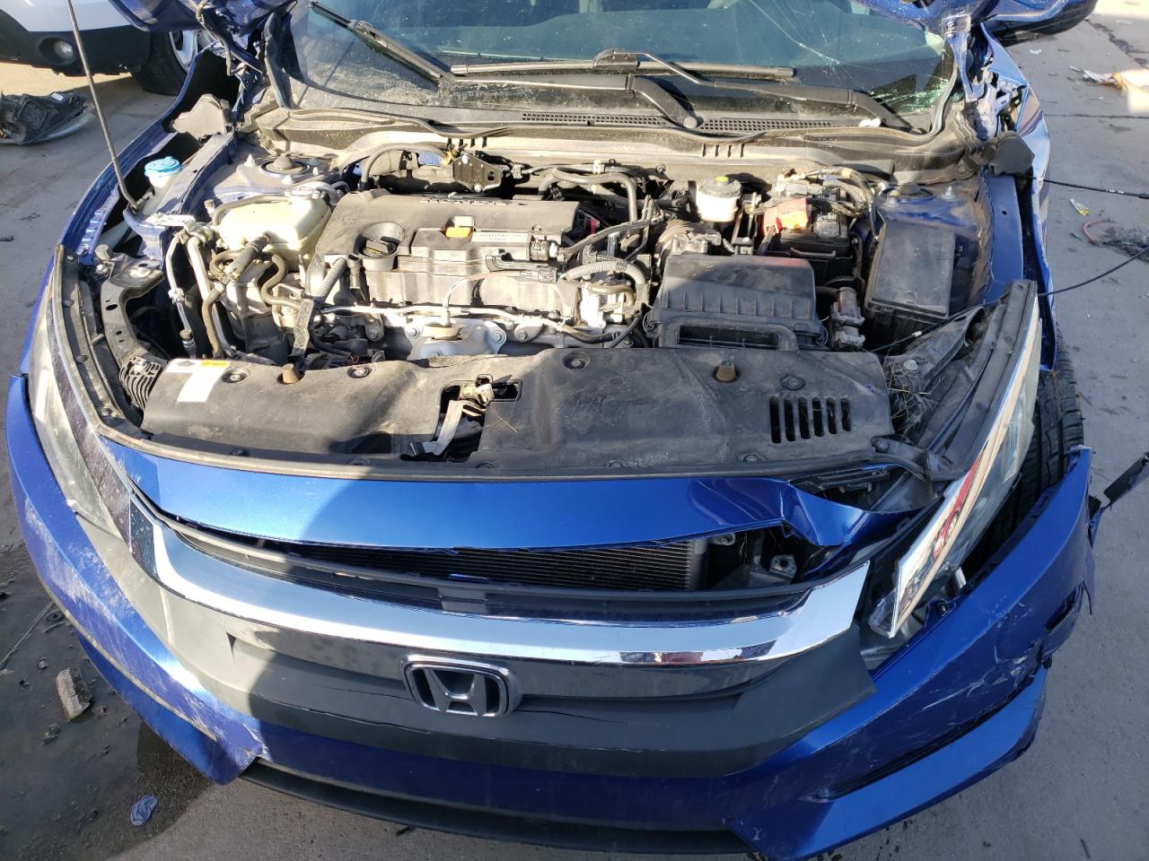 Photo 7 from auction – 2017 HONDA CIVIC LX with VIN 2HGFC2F50HH539422