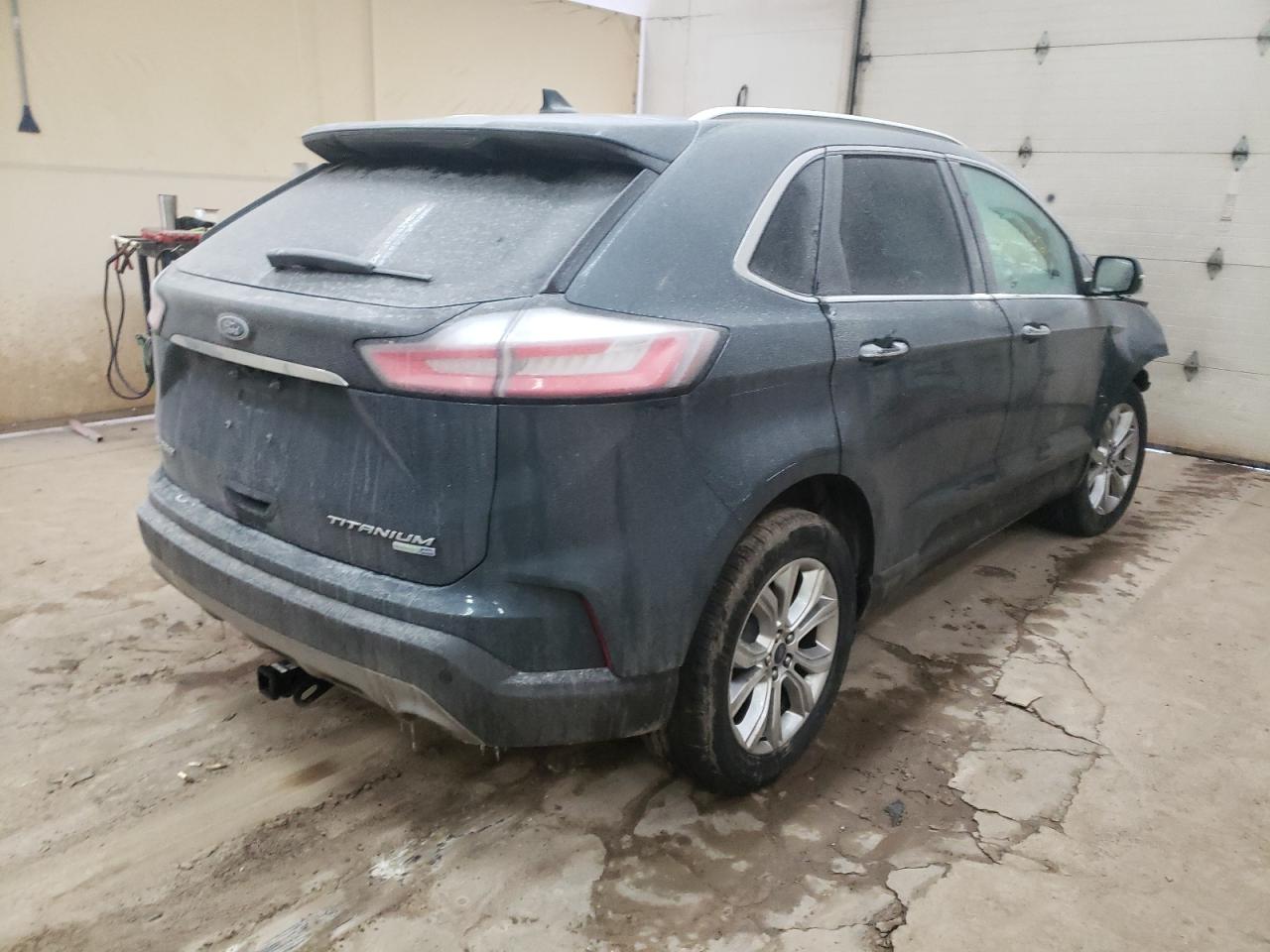 Photo 4 from auction – 2019 FORD EDGE TITAN with VIN 2FMPK4K98KBB09394