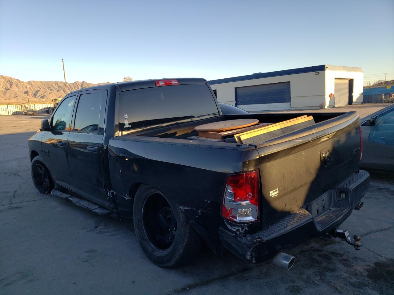 صورة رقم 3 من المزاد - 2015 RAM 1500 ST مع VIN 3C6RR7KT6FG676588