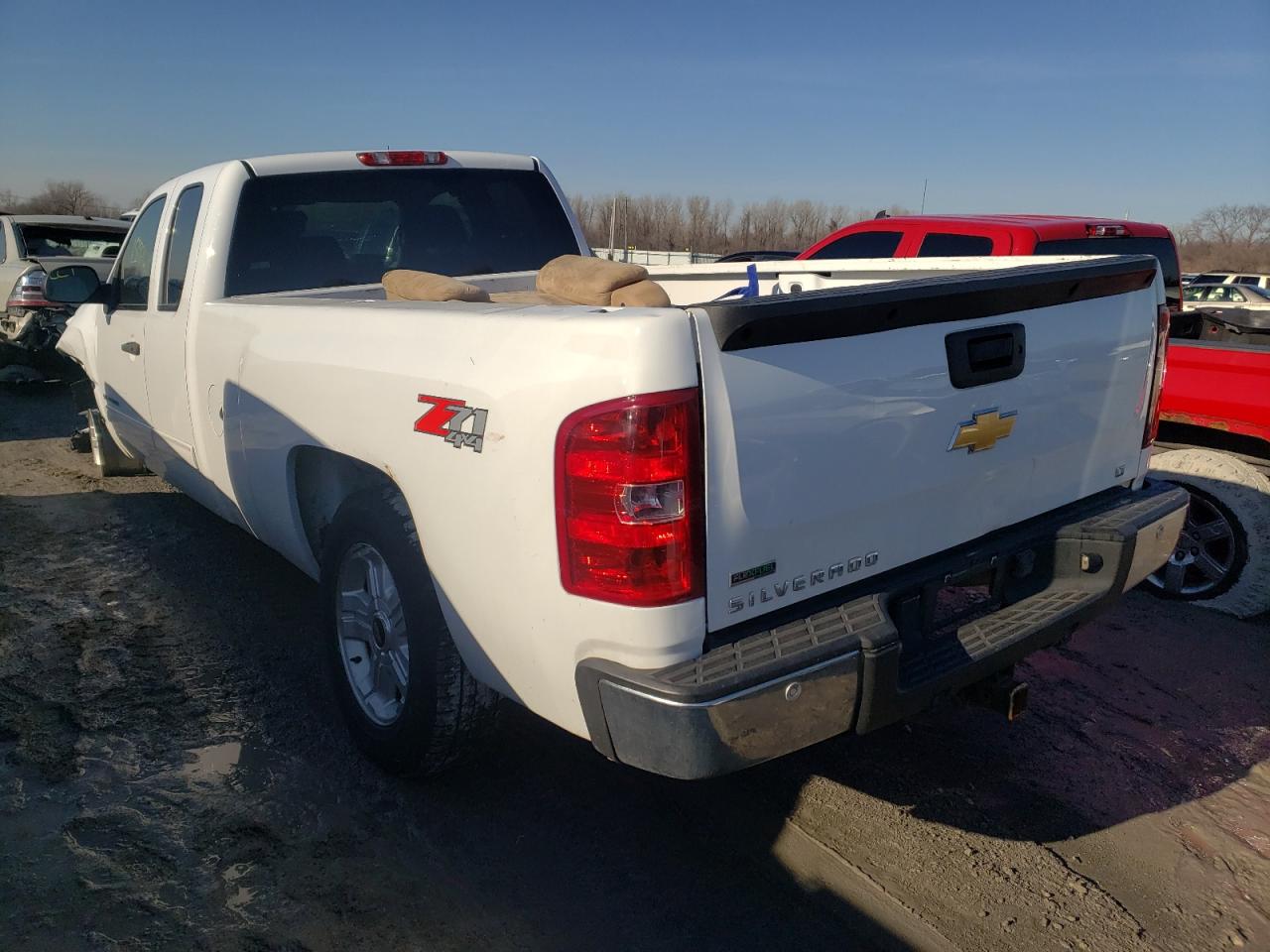 Photo 3 from auction – 2011 CHEVROLET SILVERADO with VIN 1GCRKSE09BZ151441