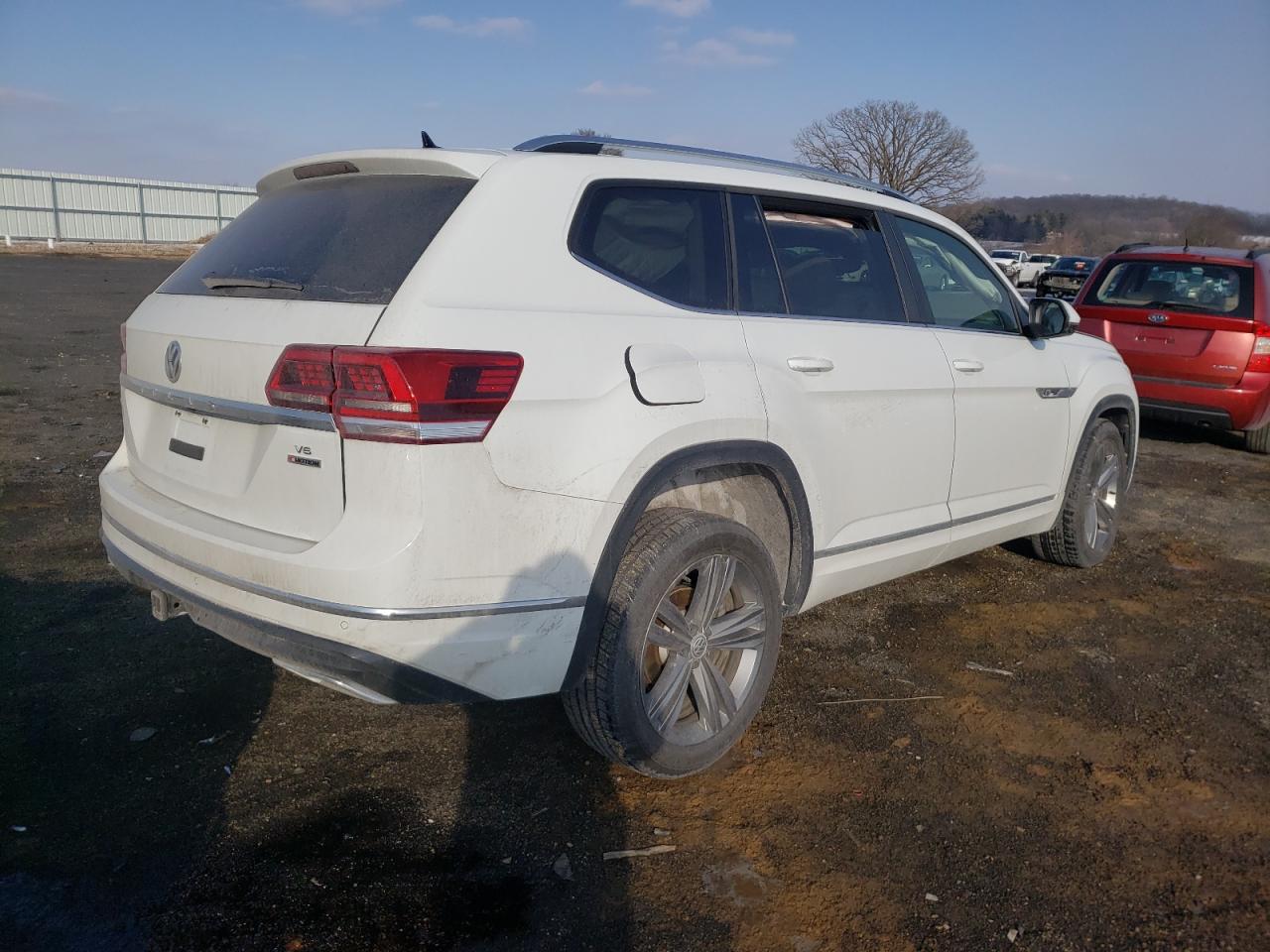 Photo 4 from auction – 2019 VOLKSWAGEN ATLAS SEL with VIN 1V2RR2CA8KC615652
