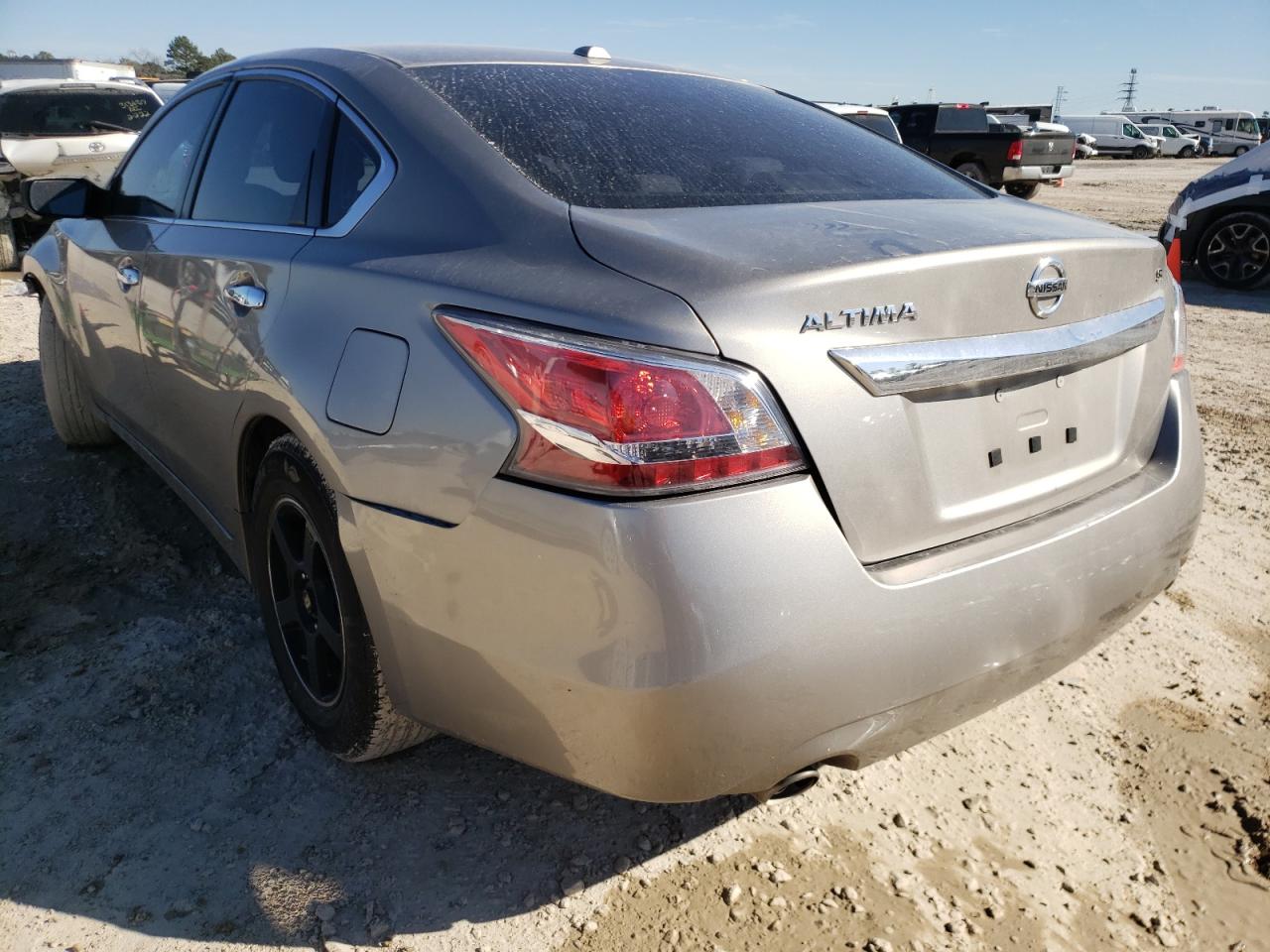 Photo 3 from auction – 2015 NISSAN ALTIMA 2.5 with VIN 1N4AL3AP0FC273767
