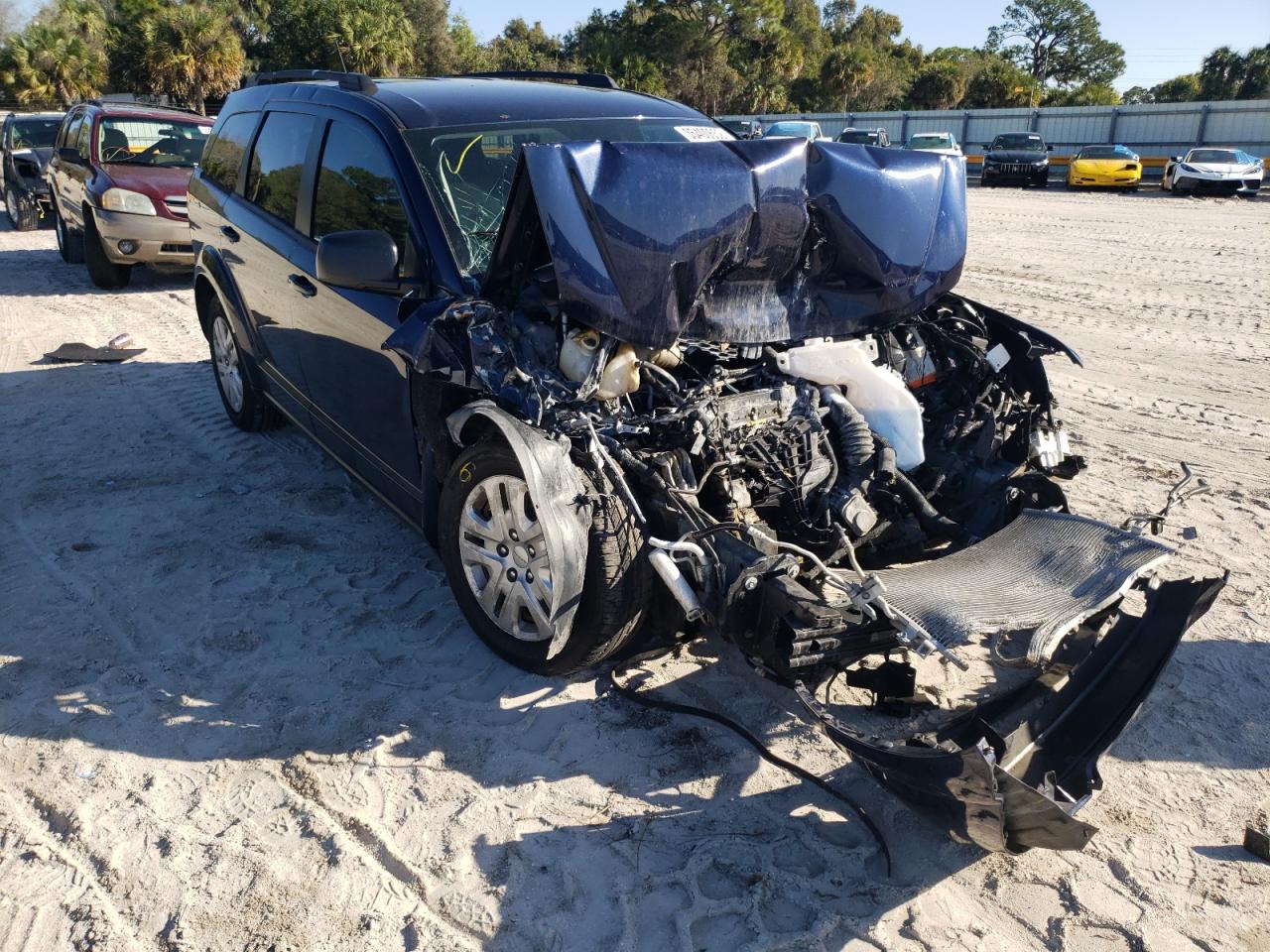 DODGE JOURNEY SE 2018 with VIN 3C4PDCAB1JT254163 - Photo from auction