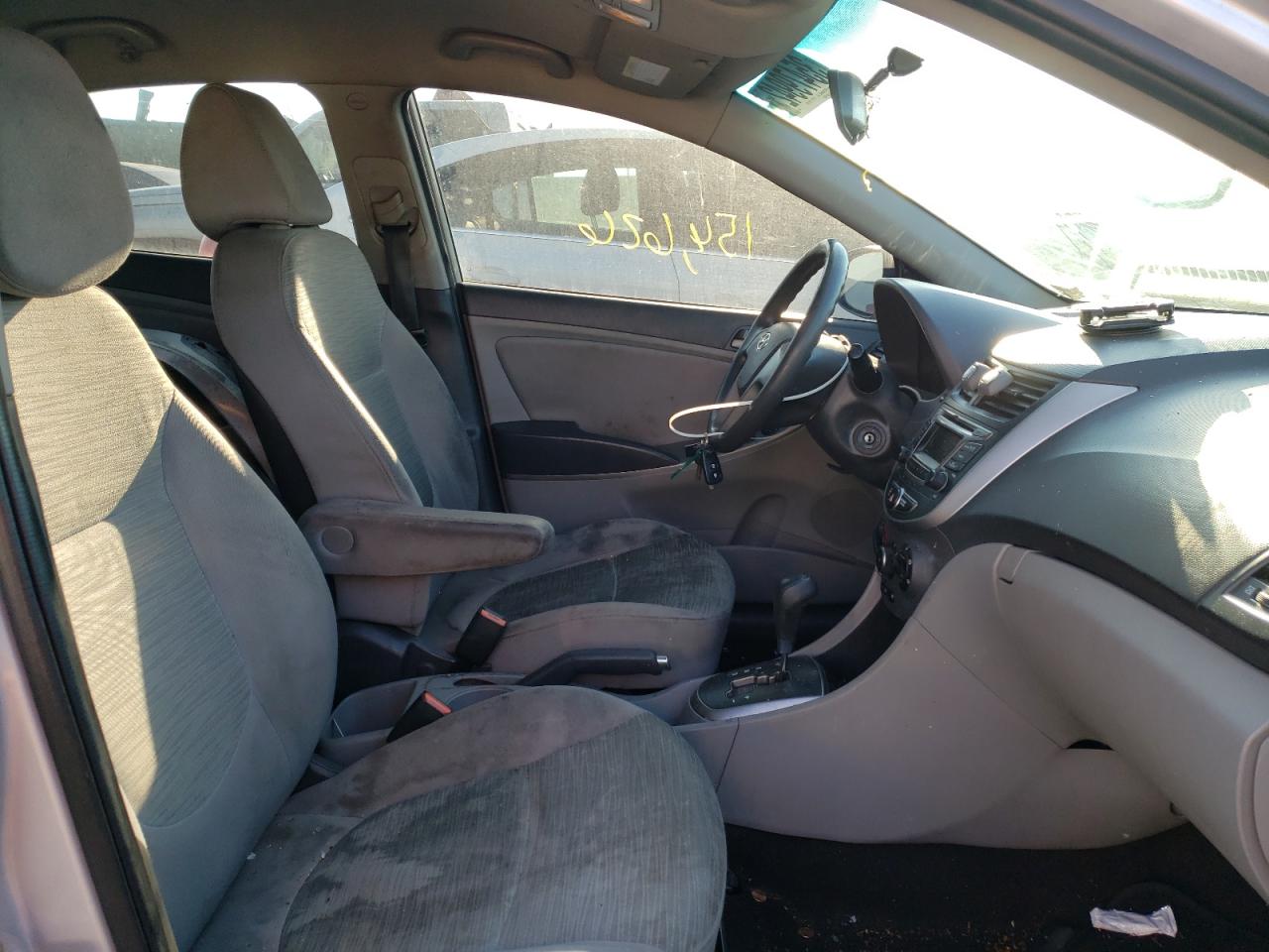 Photo 5 from auction – 2017 HYUNDAI ACCENT SE with VIN KMHCT4AE0HU202388