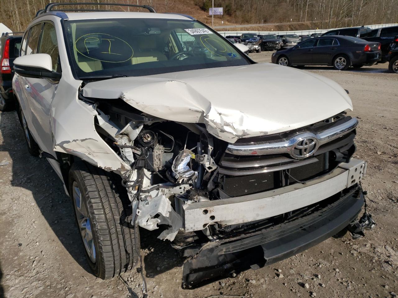 Photo 9 from auction – 2015 TOYOTA HIGHLANDER with VIN 5TDDKRFH5FS083122