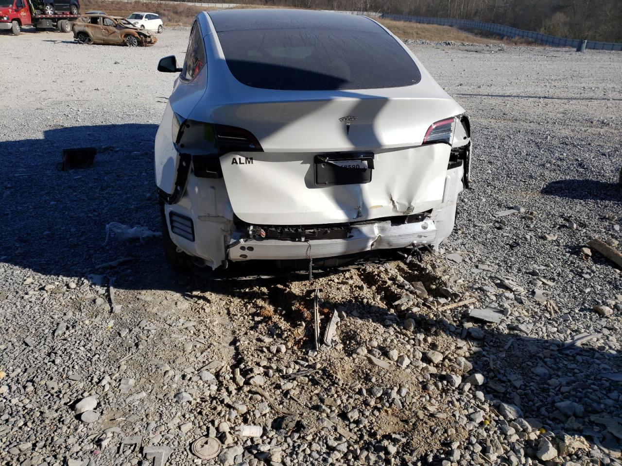 Photo 9 from auction – 2021 TESLA MODEL Y with VIN 5YJYGDEE3MF130582