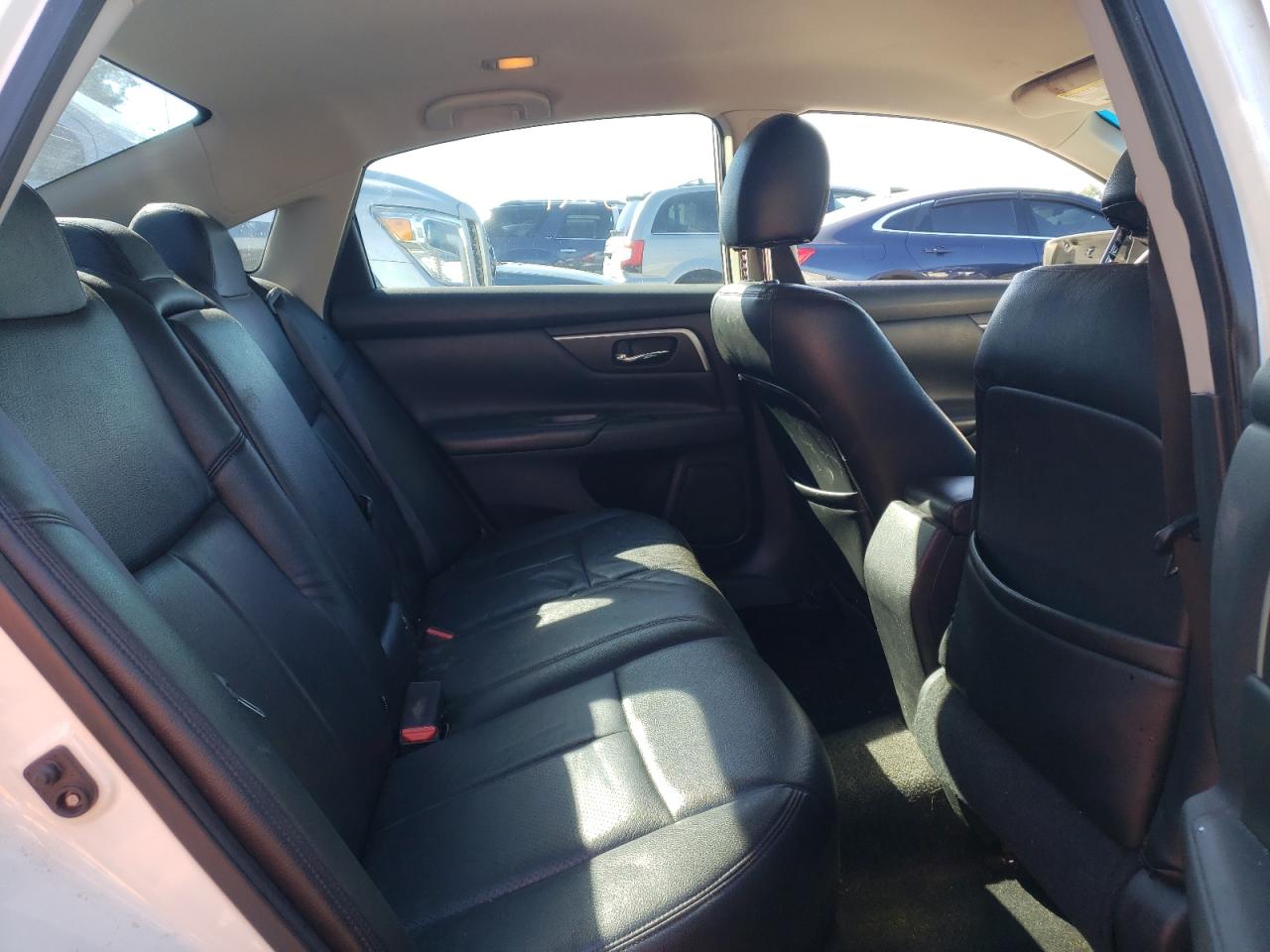 Photo 6 from auction – 2016 NISSAN ALTIMA 2.5 with VIN 1N4AL3AP1GC258728
