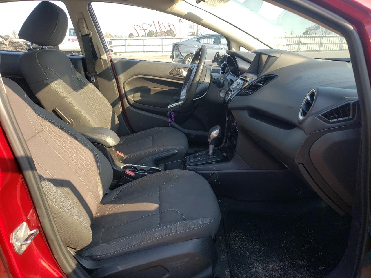 Photo 5 from auction – 2014 FORD FIESTA SE with VIN 3FADP4BJ3EM131072