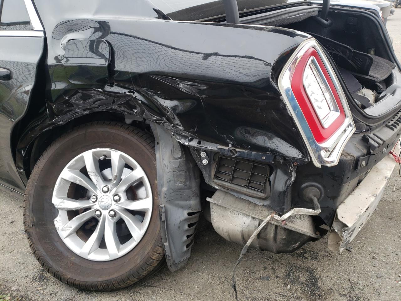 Photo 9 from auction – 2015 CHRYSLER 300 LIMITE with VIN 2C3CCAAG9FH796908
