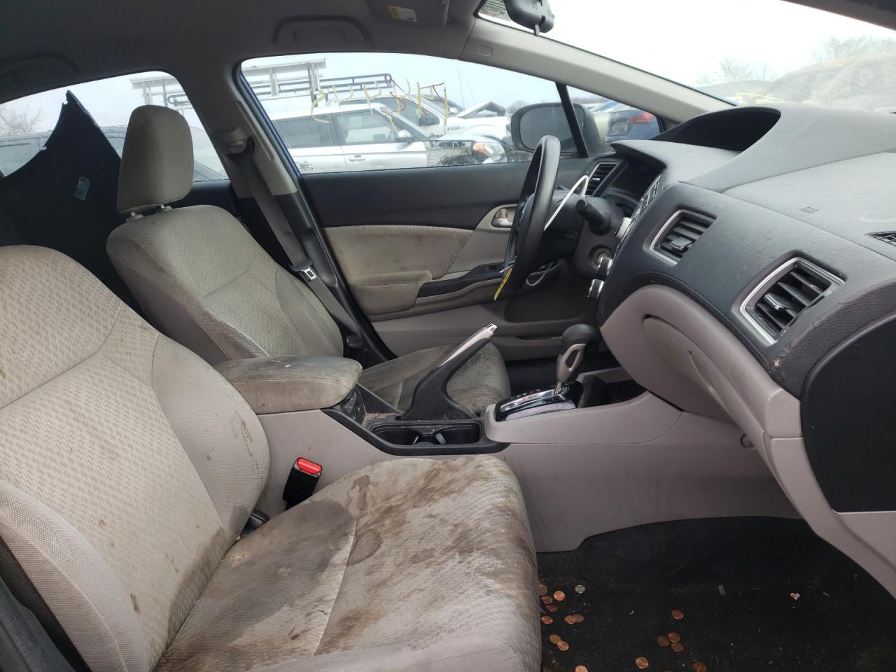 Photo 5 from auction – 2014 HONDA CIVIC LX with VIN 19XFB2F55EE246852