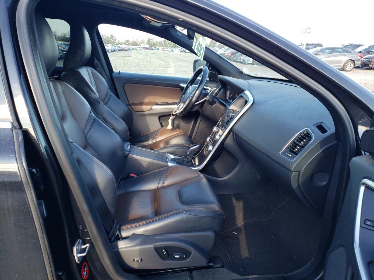 Photo 5 from auction – 2015 VOLVO XC60 T5 PR with VIN YV440MDK7F2668313