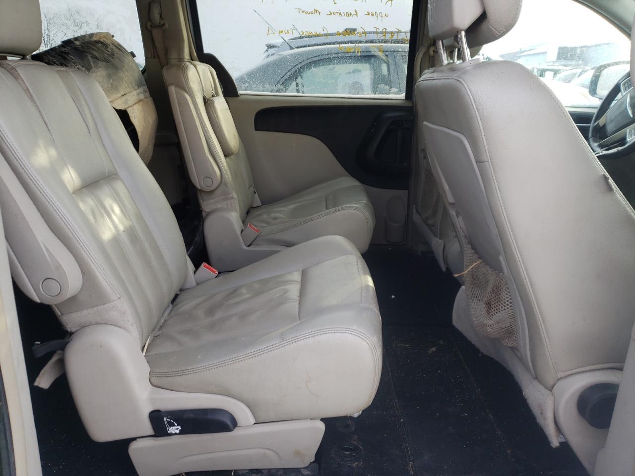 Photo 6 from auction – 2013 CHRYSLER TOWN & COU with VIN 2C4RC1BG3DR584338