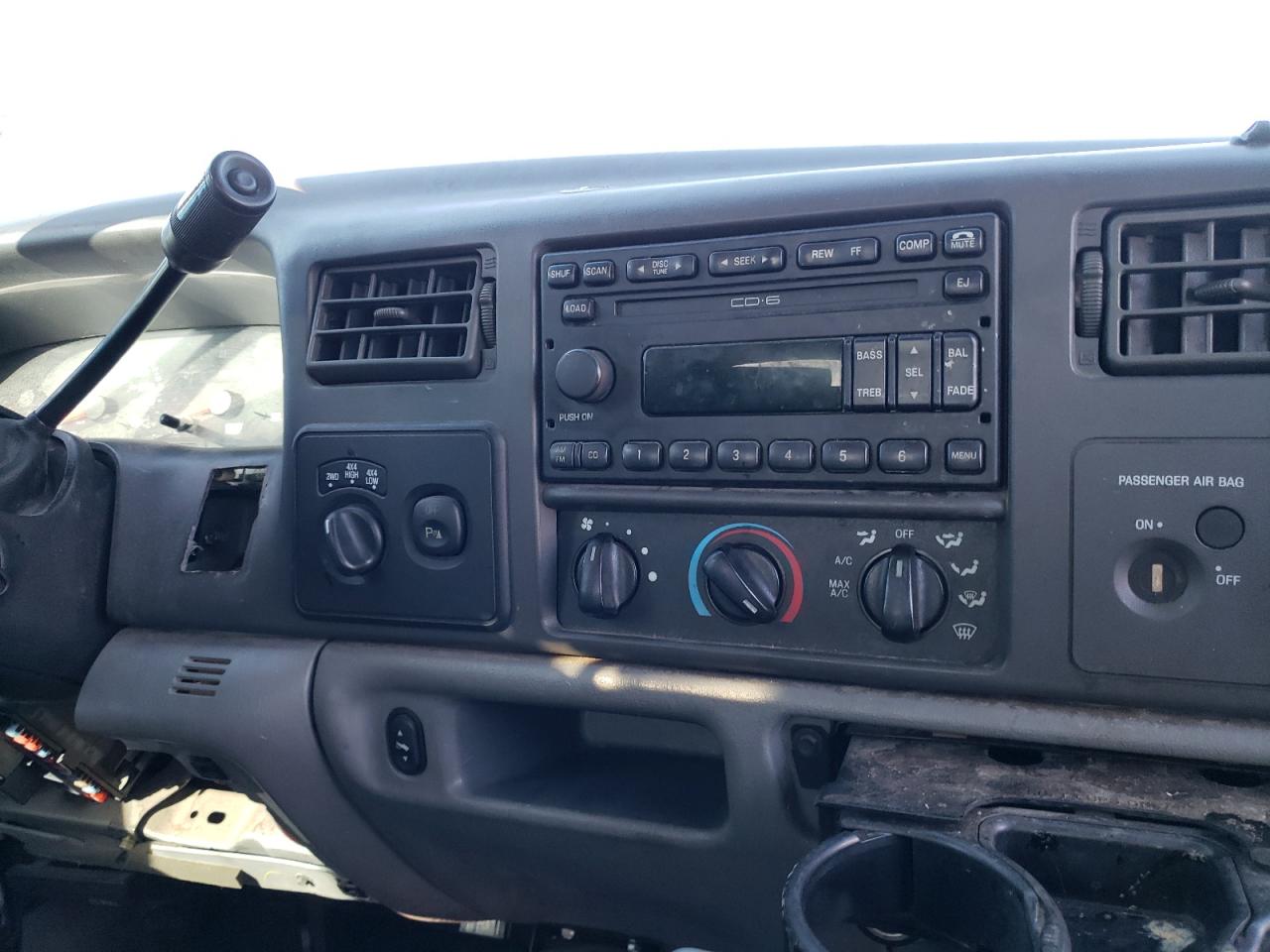 Photo 9 from auction – 2002 FORD F250 SUPER with VIN 1FTNX21F32EB63277