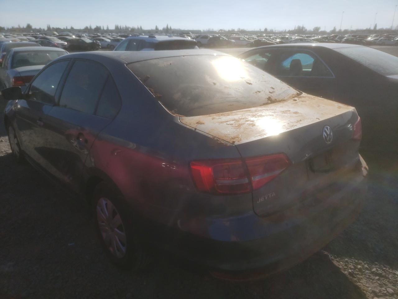 Photo 3 from auction – 2015 VOLKSWAGEN JETTA BASE with VIN 3VW2K7AJ4FM413481