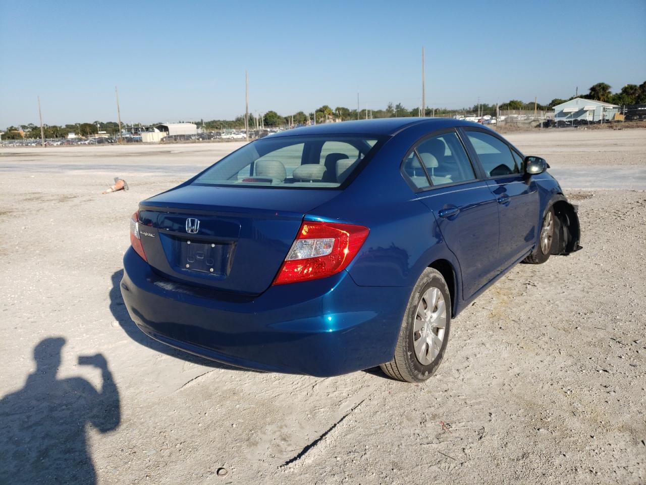 Photo 4 from auction – 2012 HONDA CIVIC LX with VIN 19XFB2F58CE035433