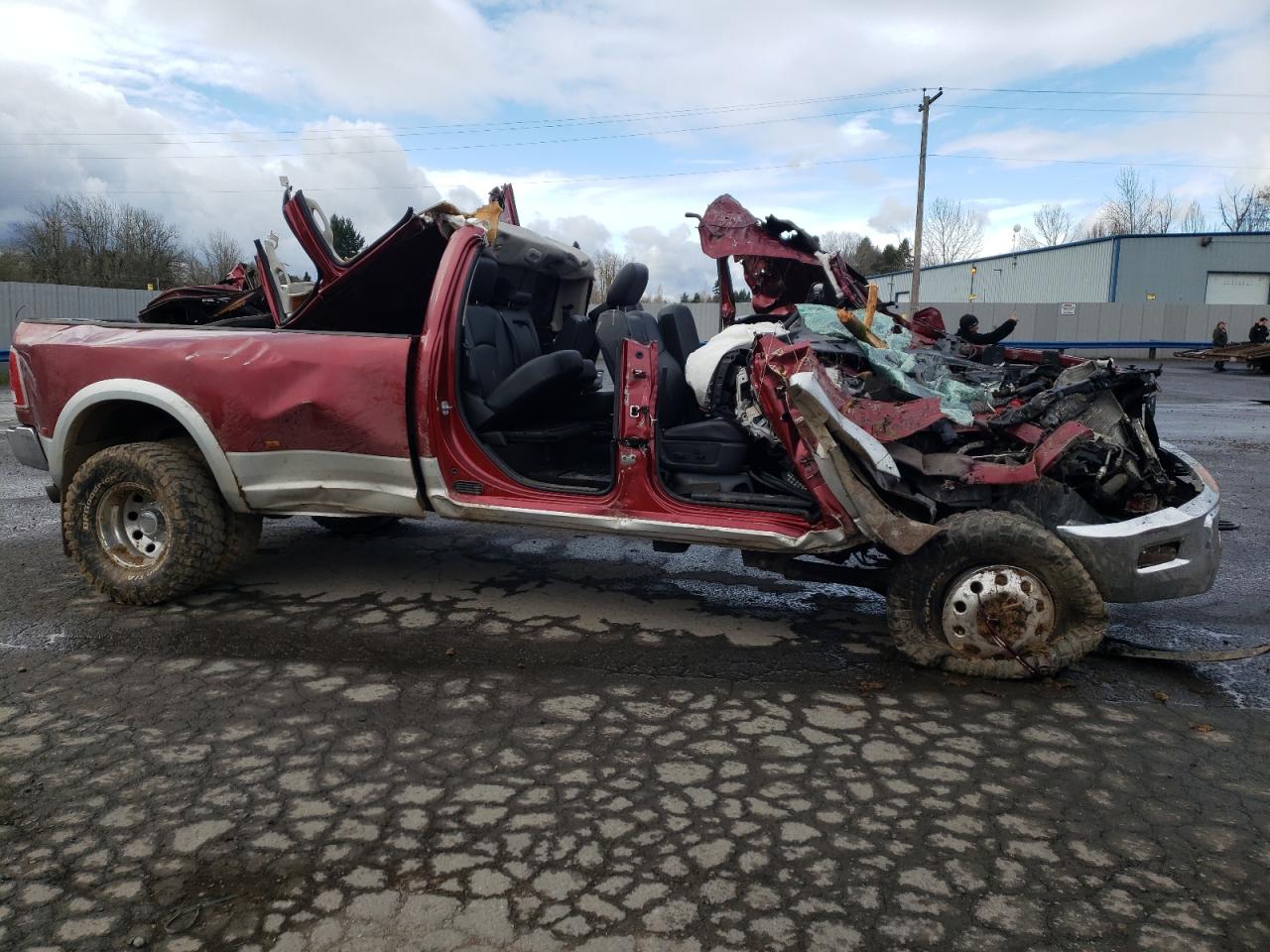Photo 9 from auction – 2014 RAM 3500 LARAM with VIN 3C63RRJL5EG132844
