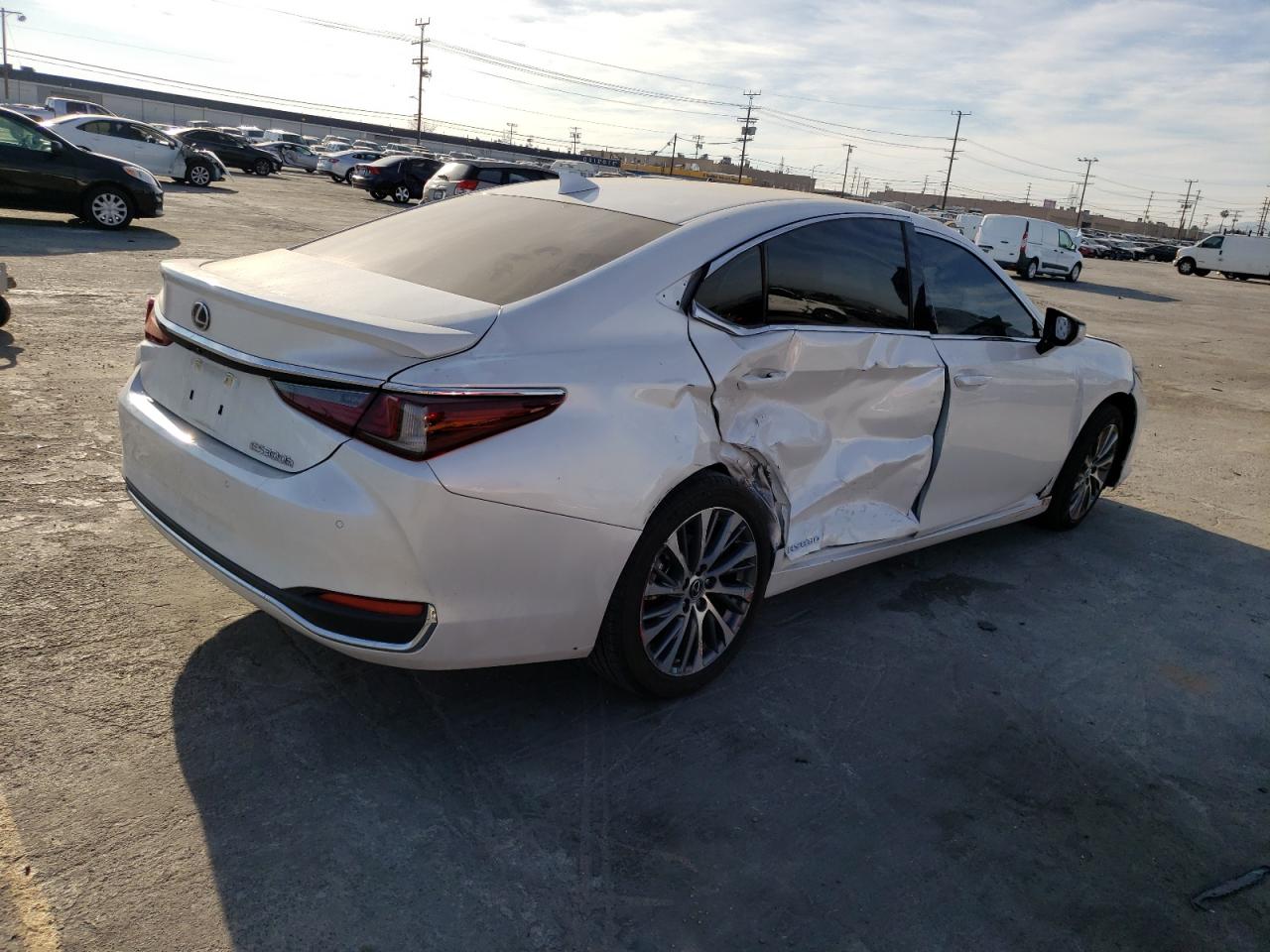 Photo 4 from auction – 2021 LEXUS ES 300H with VIN 58ADA1C14MU002586