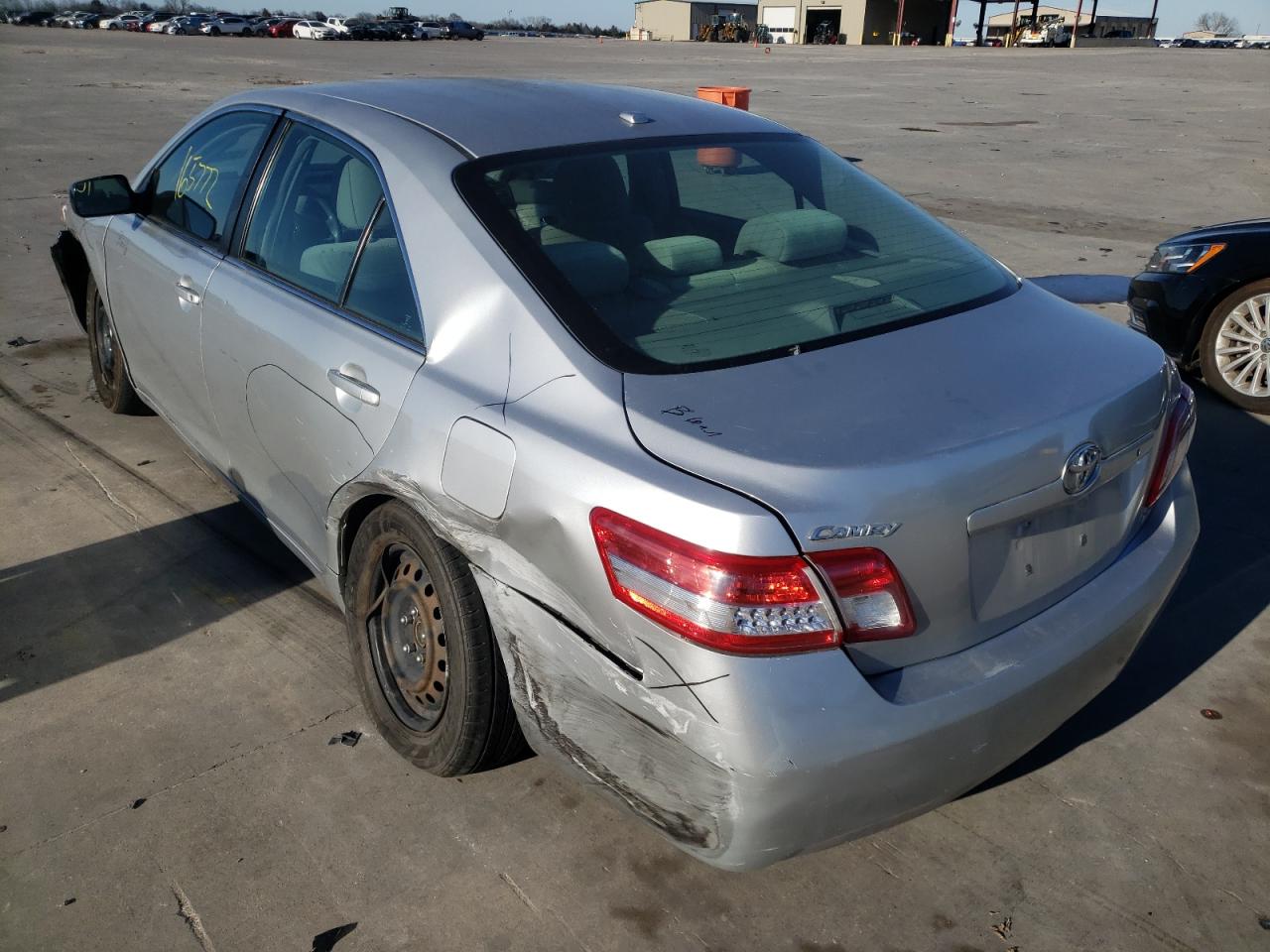 صورة رقم 3 من المزاد - 2011 TOYOTA CAMRY مع VIN 4T1BF3EK3BU773331