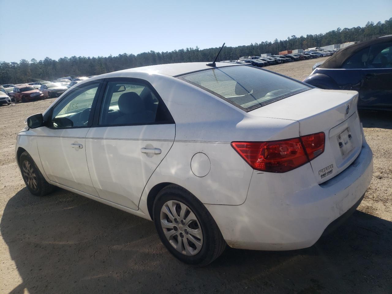 Photo 3 from auction – 2010 KIA FORTE EX with VIN KNAFU4A2XA5850452