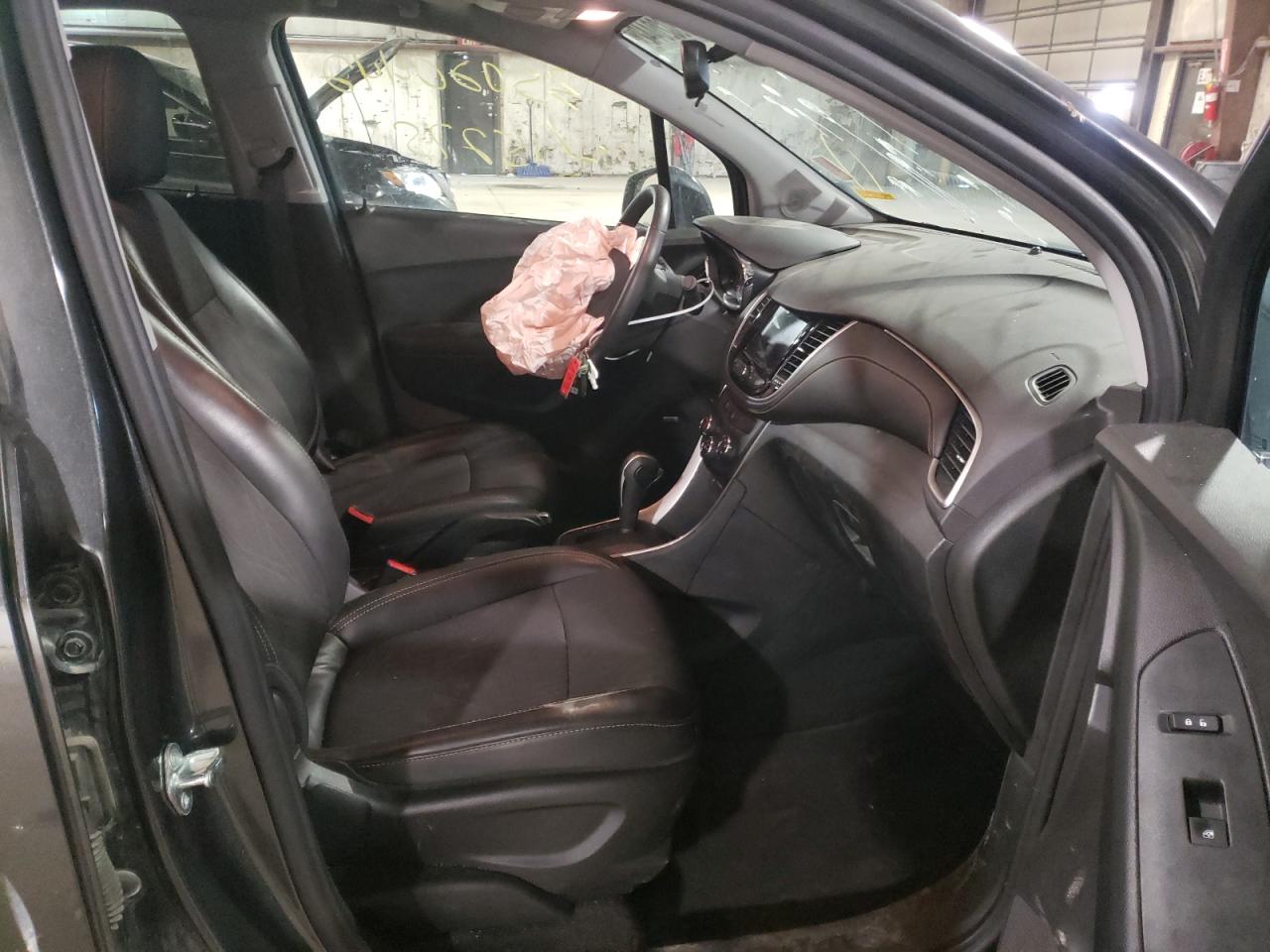 Photo 5 from auction – 2020 CHEVROLET TRAX 1LT with VIN 3GNCJPSB9LL160605