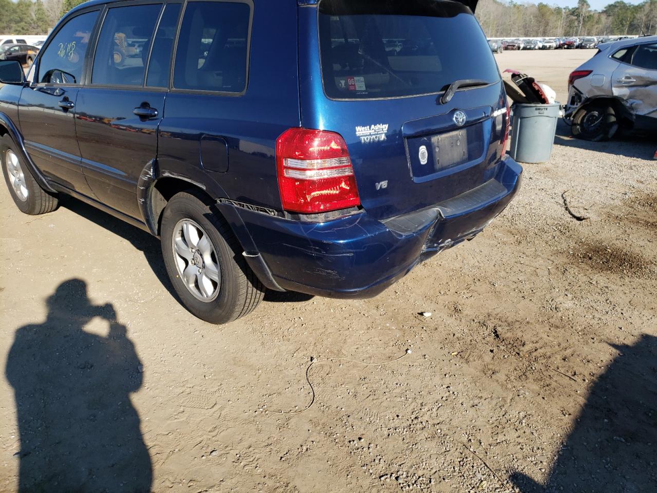 Photo 9 from auction – 2003 TOYOTA HIGHLANDER with VIN JTEGF21A130075967