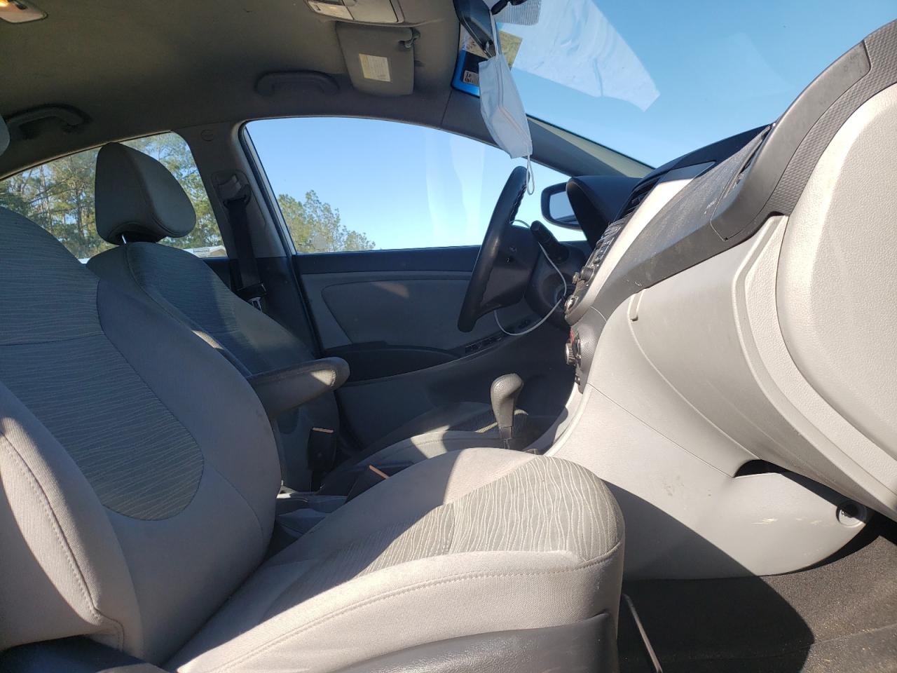 Photo 5 from auction – 2016 HYUNDAI ACCENT SE with VIN KMHCT4AE1GU978589