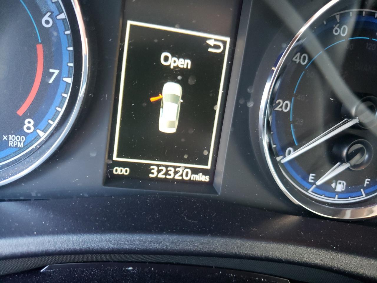 Photo 8 from auction – 2019 TOYOTA COROLLA L with VIN 2T1BURHE1KC154906
