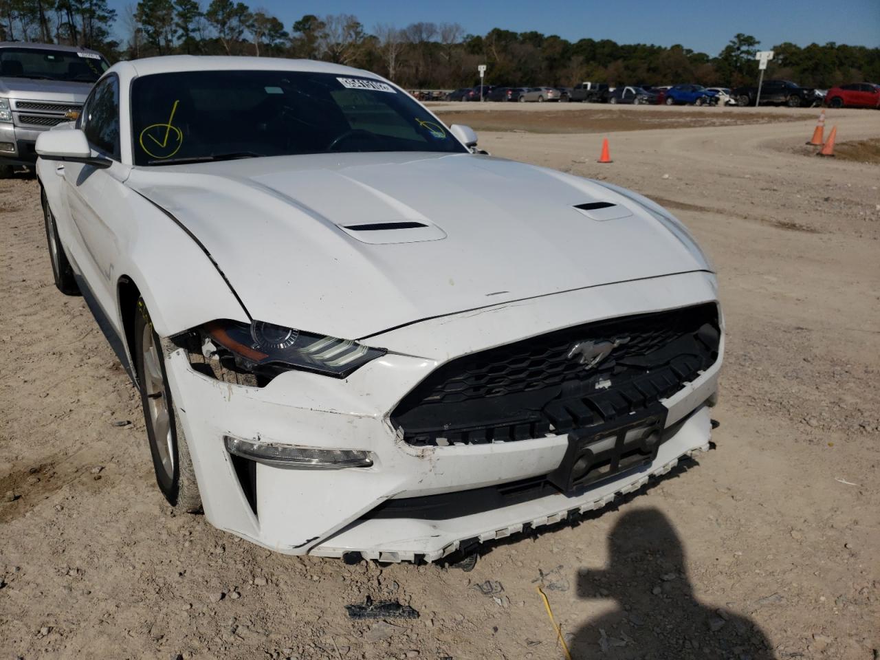 Photo 9 from auction – 2018 FORD MUSTANG with VIN 1FA6P8TH6J5154373