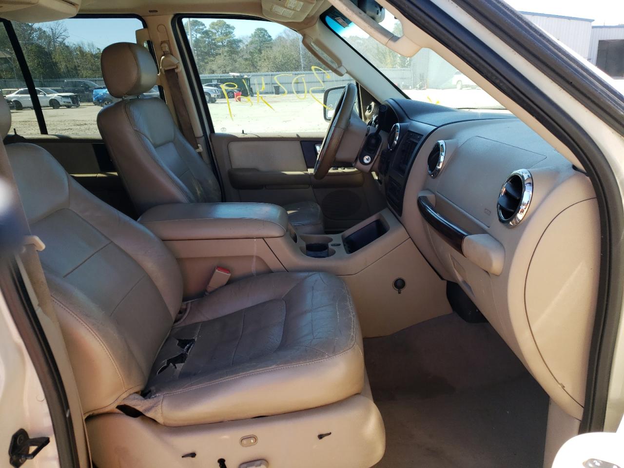 Photo 5 from auction – 2005 FORD EXPEDITION with VIN 1FMFU20505LA72579