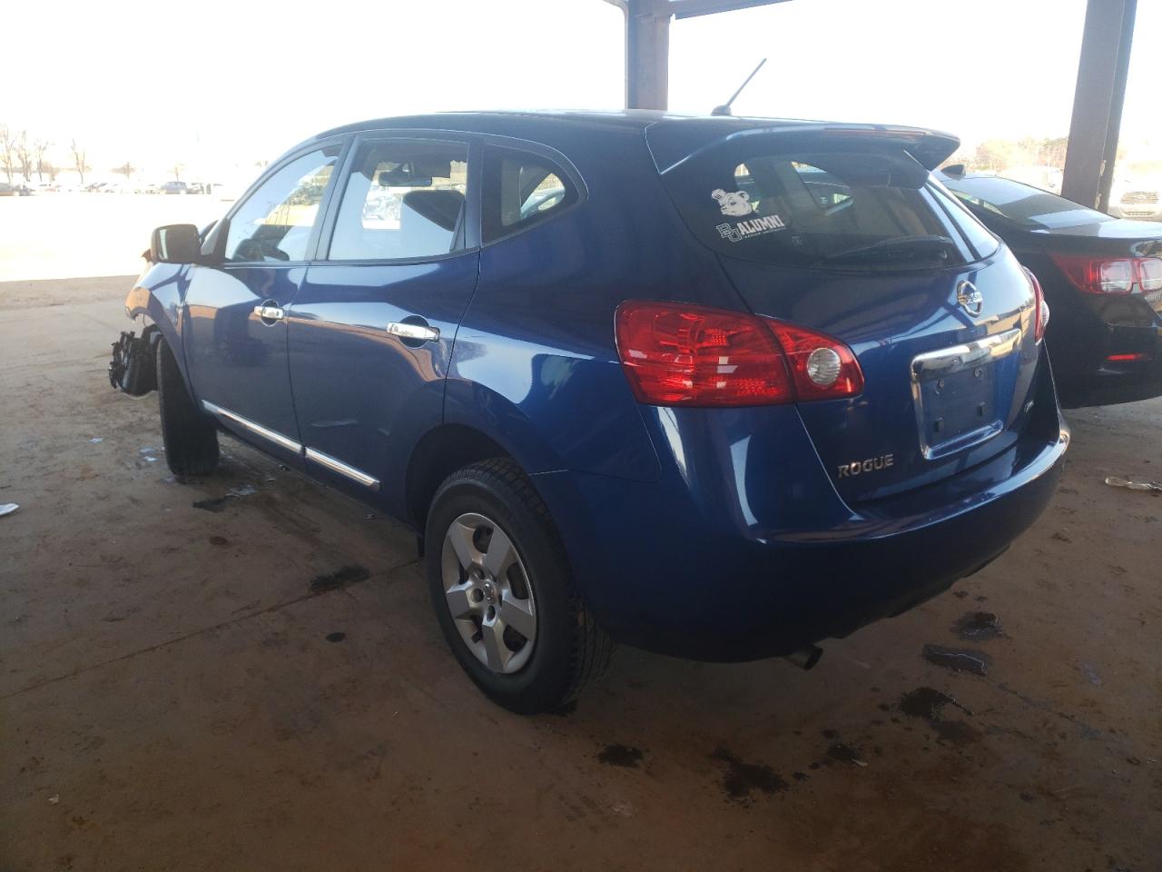 Photo 3 from auction – 2011 NISSAN ROGUE S with VIN JN8AS5MV2BW302332