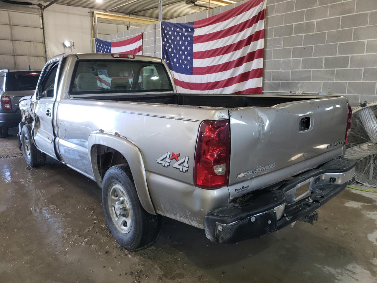 Photo 3 from auction – 2003 CHEVROLET SILVERADO with VIN 1GCEK14T63Z171877