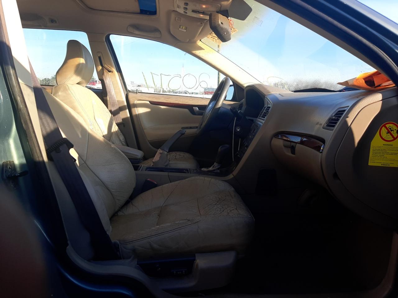 Photo 5 from auction – 2001 VOLVO V70 with VIN YV1SW53D712087639