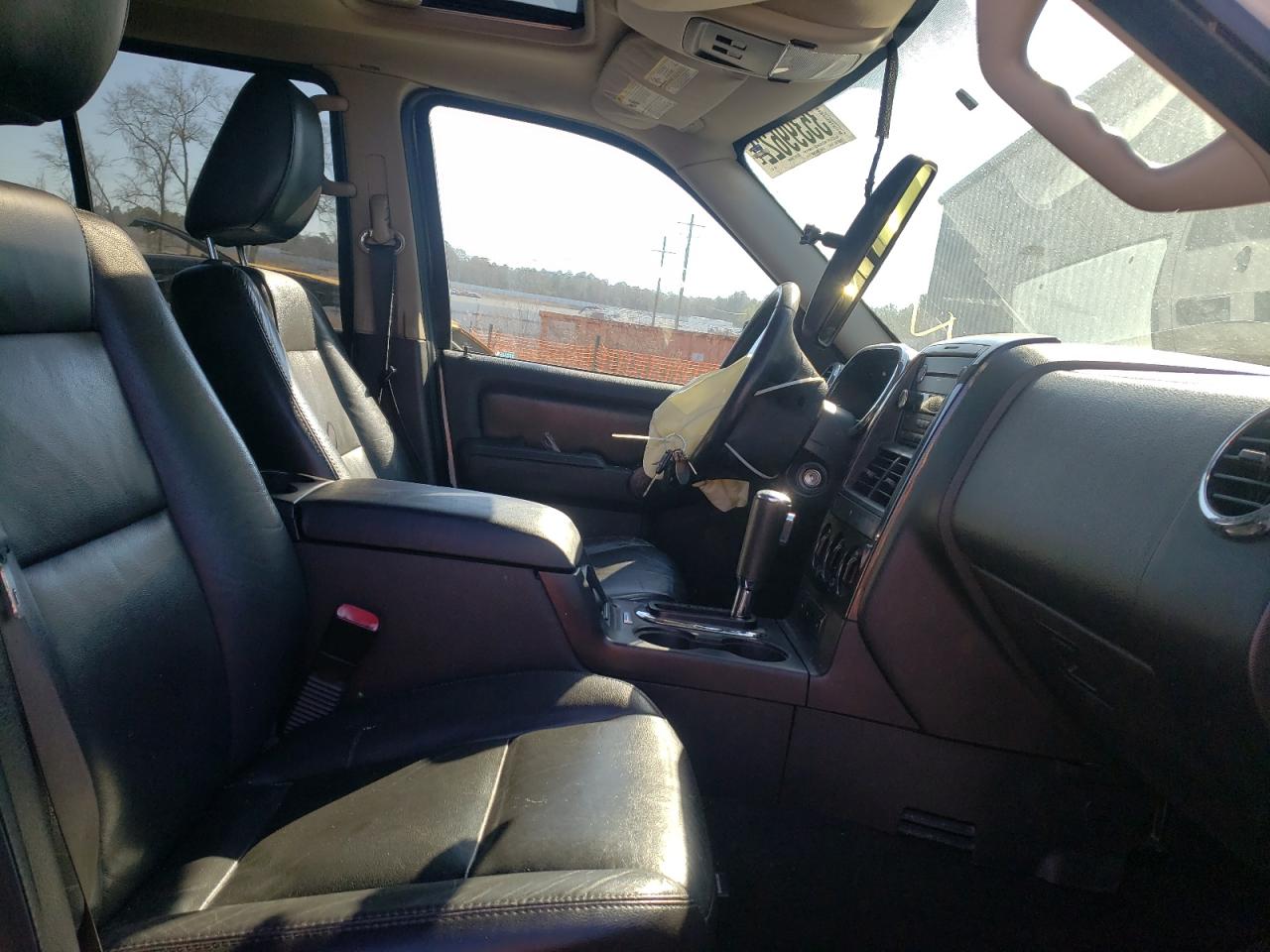 Photo 5 from auction – 2009 FORD EXPLORER X with VIN 1FMEU63E69UA27516