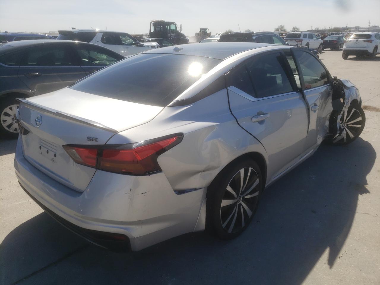 Photo 4 from auction – 2019 NISSAN ALTIMA SR with VIN 1N4BL4CVXKC177550