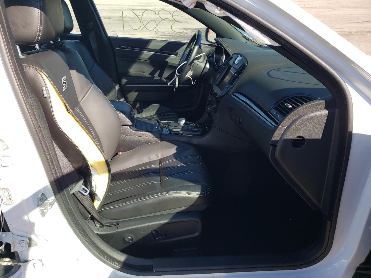 Photo 5 from auction – 2021 CHRYSLER 300 S with VIN 2C3CCABG3MH541201