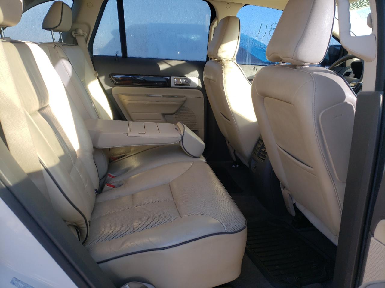 Photo 6 from auction – 2008 LINCOLN MKX with VIN 2LMDU68CX8BJ12970