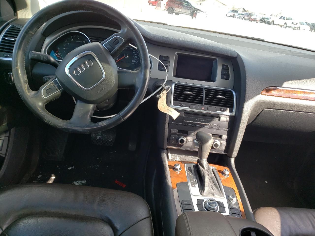 Photo 9 from auction – 2010 AUDI Q7 PREMIUM with VIN WA1JYCFE1AD007545