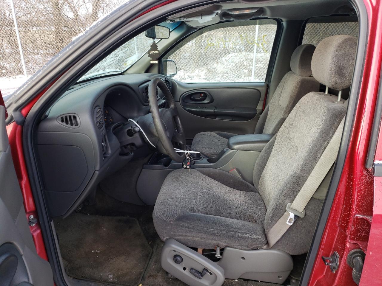Photo 5 from auction – 2004 CHEVROLET TRAILBLAZE with VIN 1GNDT13S242145960