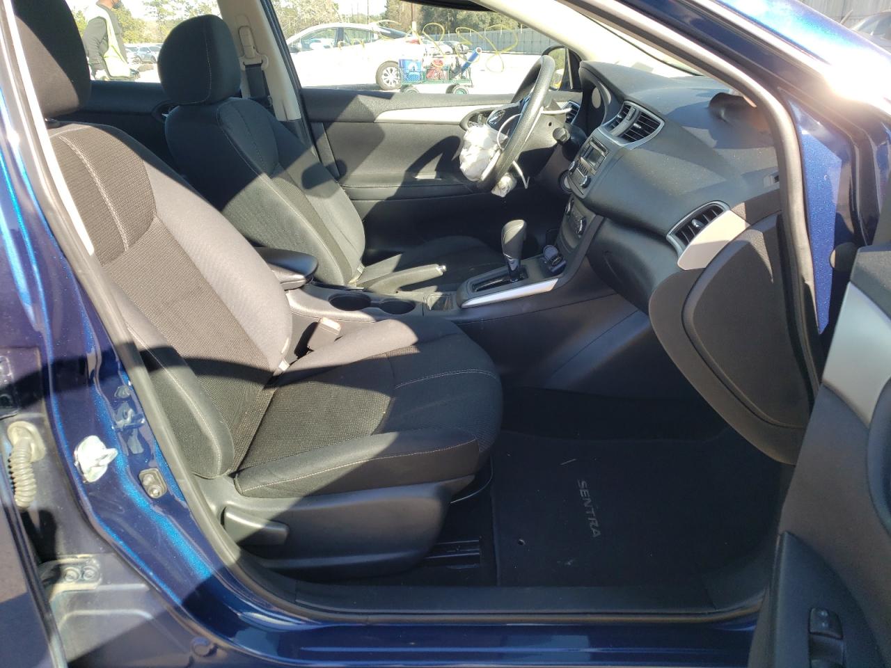 Photo 5 from auction – 2016 NISSAN SENTRA S with VIN 3N1AB7AP1GY251700