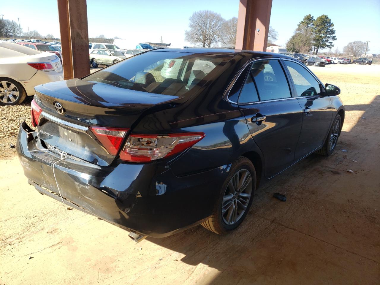 Photo 4 from auction – 2016 TOYOTA CAMRY LE with VIN 4T1BF1FK9GU172516
