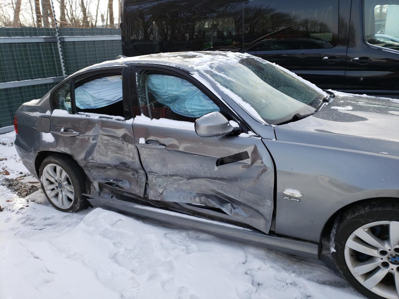 Photo 9 from auction – 2009 BMW 335 XI with VIN WBAPL335X9A405981