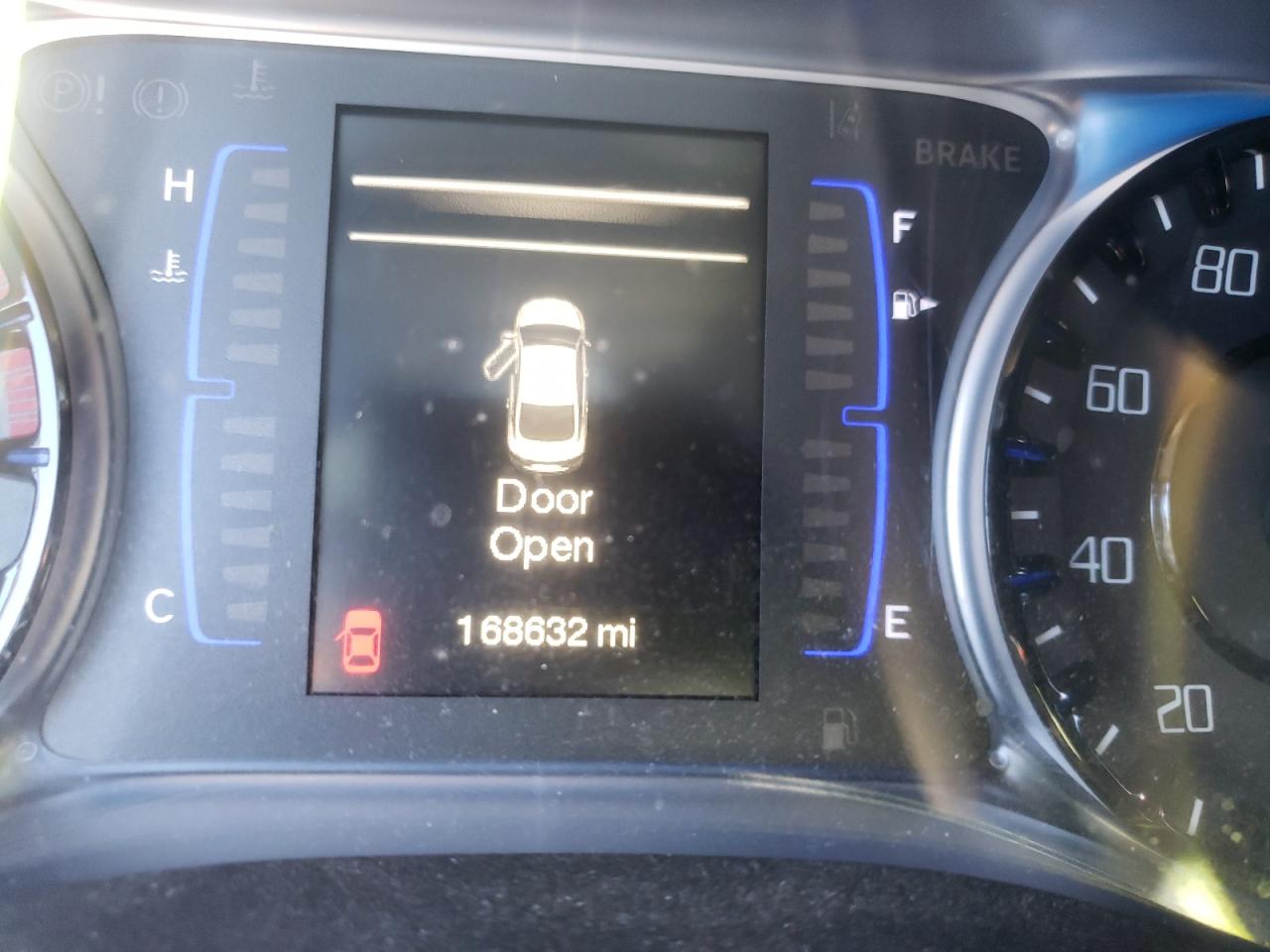 Photo 8 from auction – 2015 CHRYSLER 200 S with VIN 1C3CCCBBXFN687881