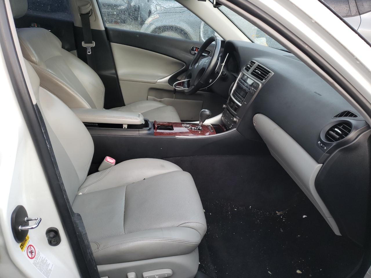 Photo 5 from auction – 2007 LEXUS IS 250 with VIN JTHCK262872013457