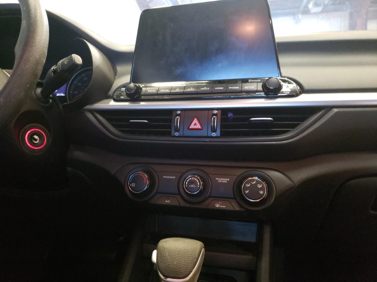 Photo 9 from auction – 2020 KIA FORTE FE with VIN 3KPF24AD0LE197485