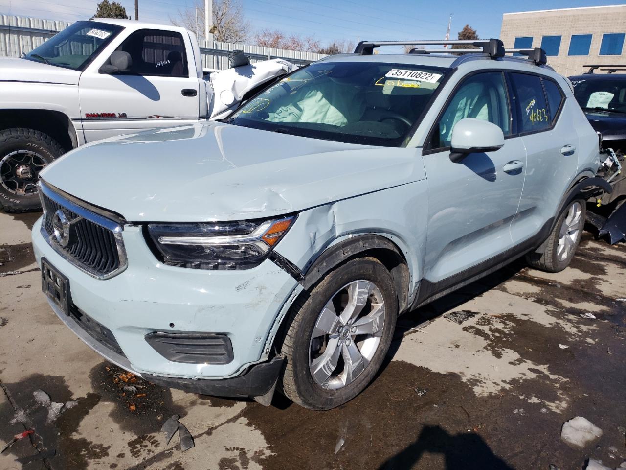 Photo 2 from auction – 2019 VOLVO XC40 T5 MO with VIN YV4162UK8K2058033