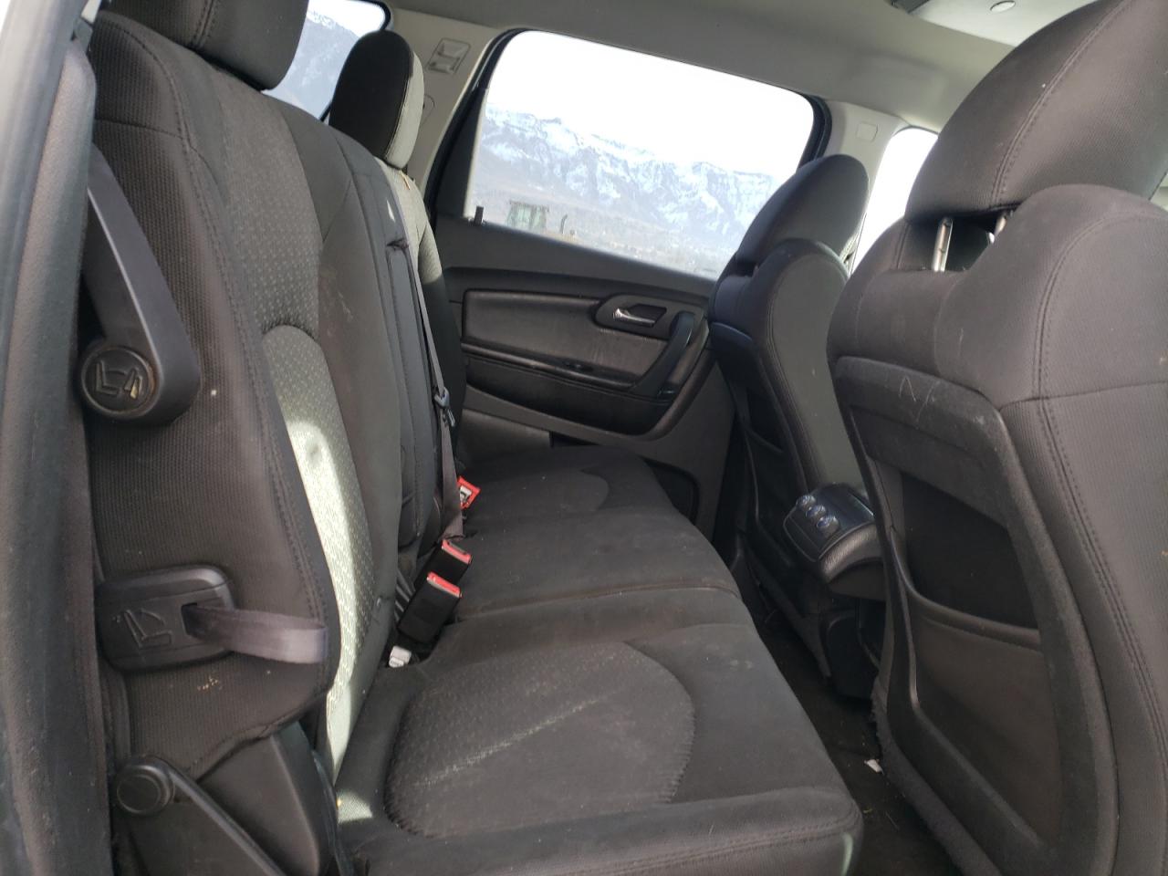 Photo 6 from auction – 2011 CHEVROLET TRAVERSE L with VIN 1GNKVGED0BJ399737