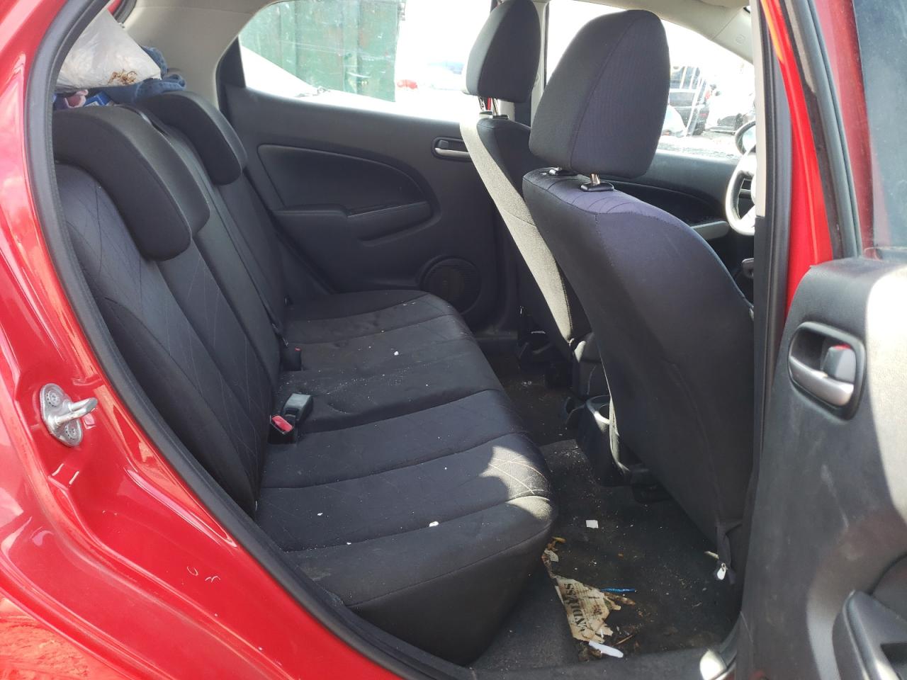 Photo 6 from auction – 2011 MAZDA MAZDA2 with VIN JM1DE1HZ2B0119571