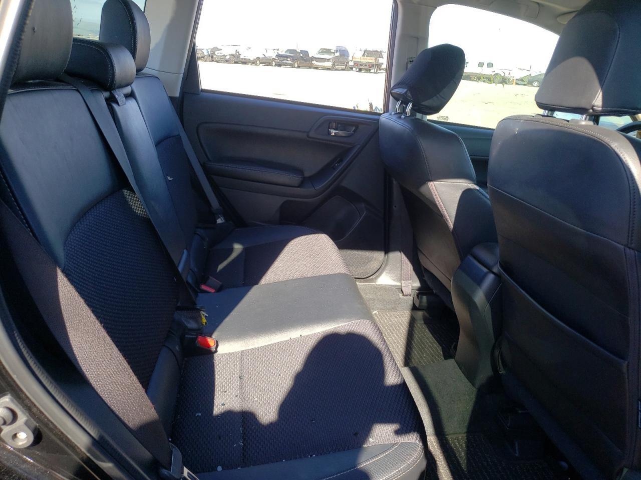 Photo 6 from auction – 2018 SUBARU FORESTER 2 with VIN JF2SJAGC1JH608349
